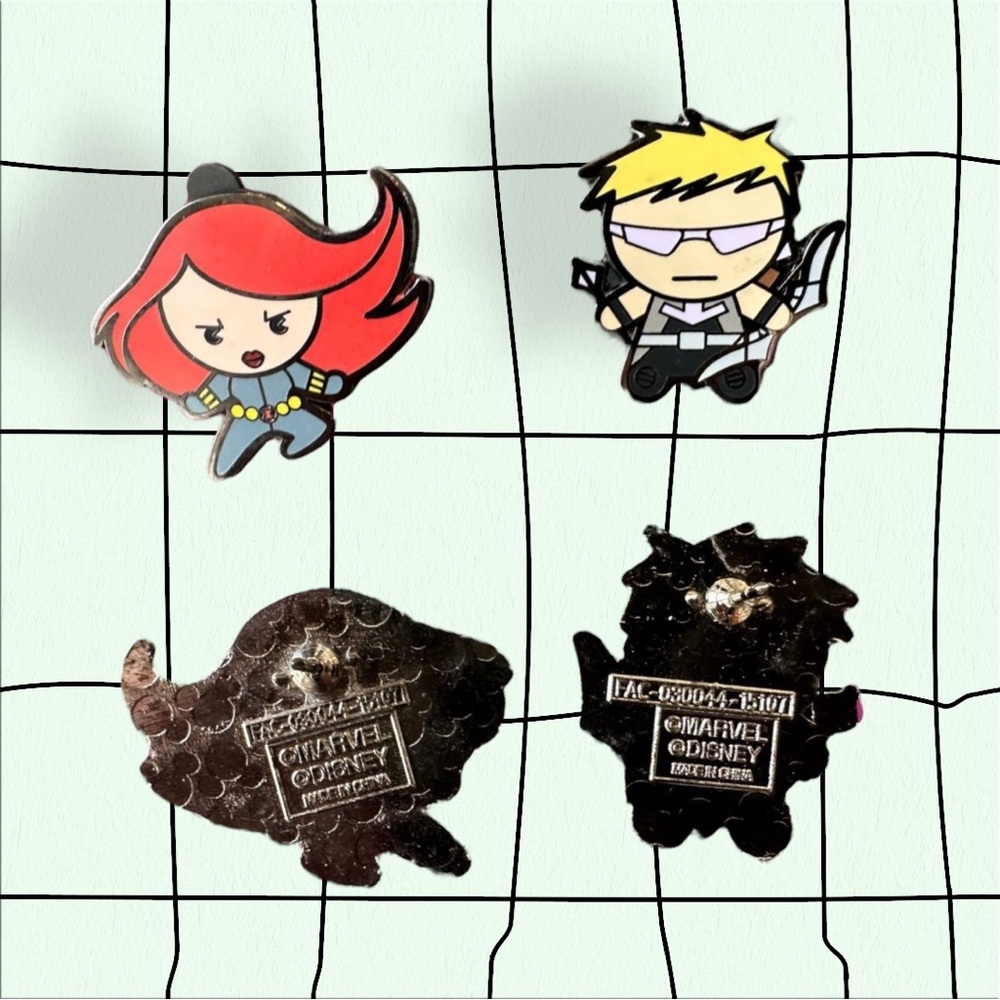 Marvel Avengers Pin Bundle - Picture 3 of 4